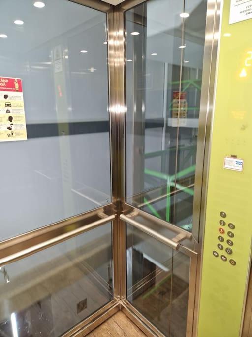 Studio Modern. 布加勒斯特 外观 照片